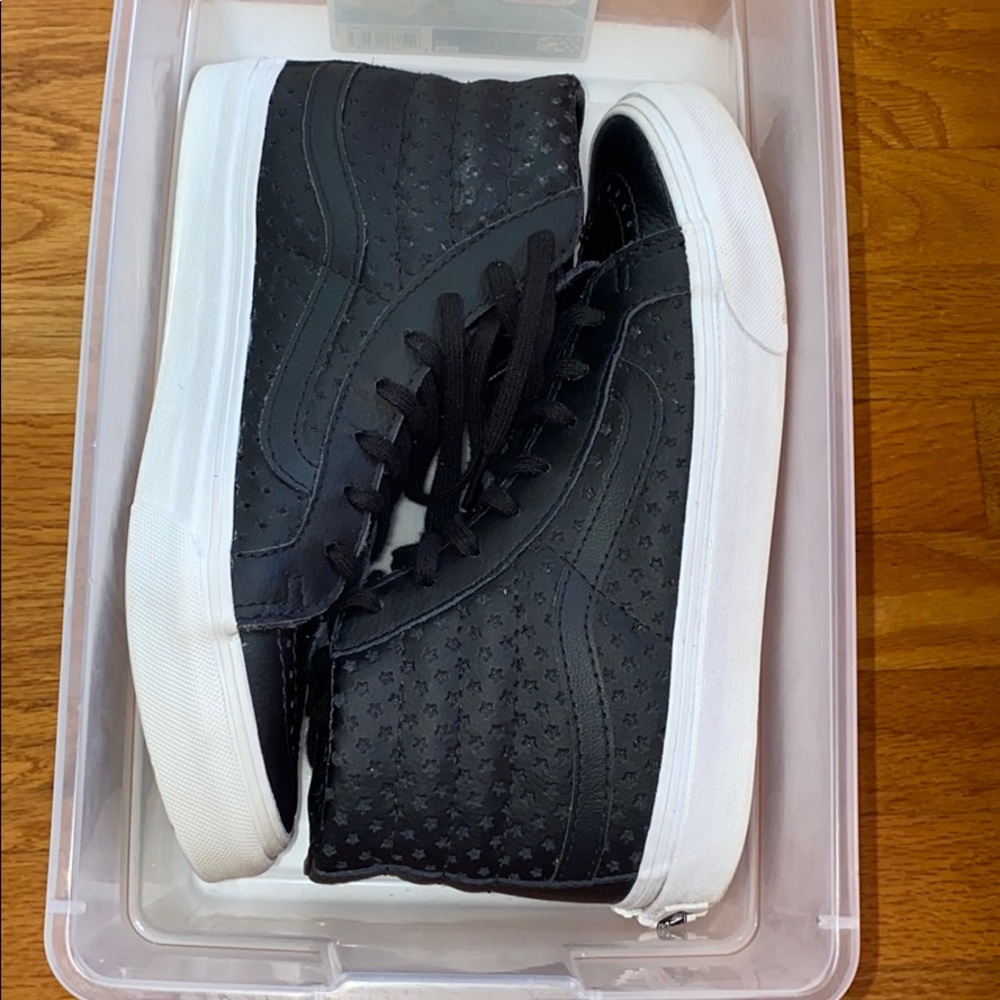 Black Hightop vans